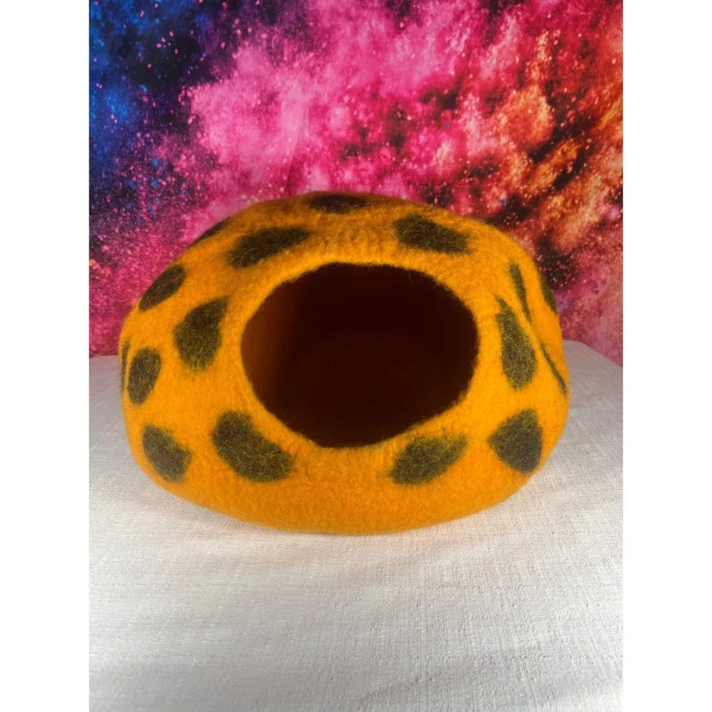 Alice&Wonderland Vibe Wool Felted Cat Cave
